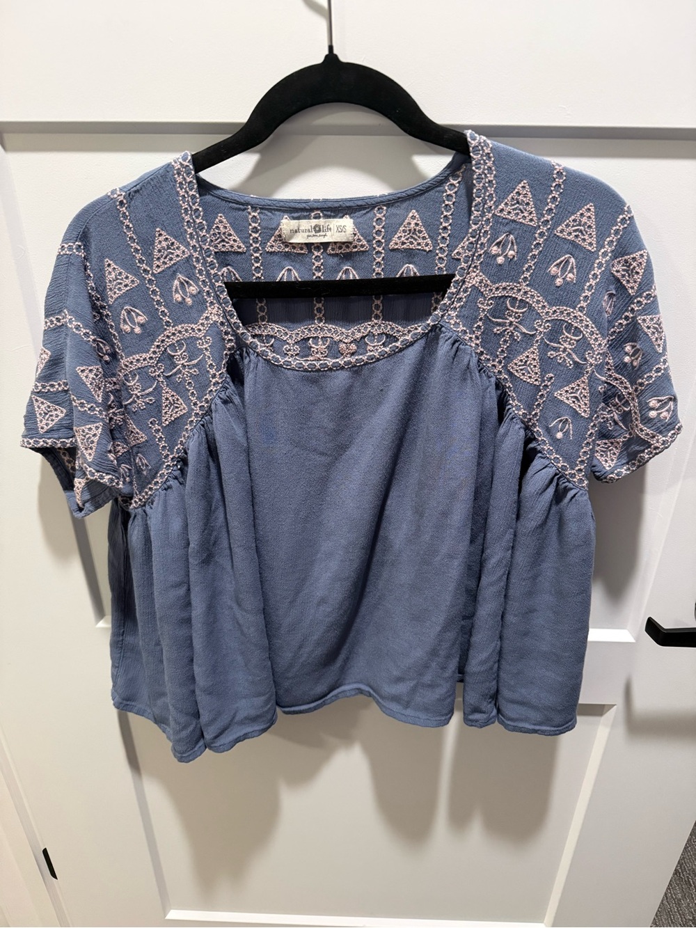 Natural Life Embroidered Peplum Top Blue Pink Boho Rayon Short Sleeve XS/S